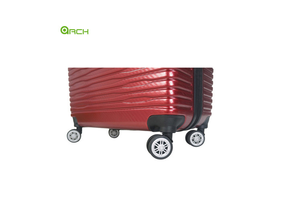 Ruime harde bagage met dubbelspinnerwielen